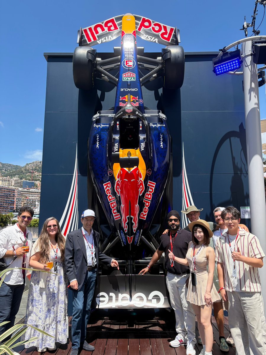 GateLive_Ric's tweet photo. Gate尾翼F1赛车大合影🏎️

我已经艾特不过来了

我们的欧洲区CEO还有各路海外Kol媒体

华语的Kol朋友在哪里呀

感觉摩纳哥需要你们的到来了

来找我手上的360欧元门票免费发放

Vip待遇拉满了 让所有人了解认识Gate🫶🏻

@Gate_zh #Gatevip @Gate_Livezh https://t.co/IEKea75HO1