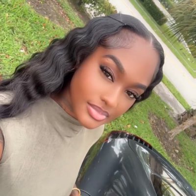 BeautyUnmatched's tweet photo. #NewProfilePic https://t.co/TPdntYs5ox