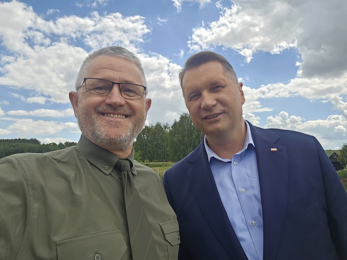 StefanTraczyk's tweet photo. @CzarnekP @ekazikowska Pozdrawiam serdecznie!🙂👋 https://t.co/5VjW33jvlq
