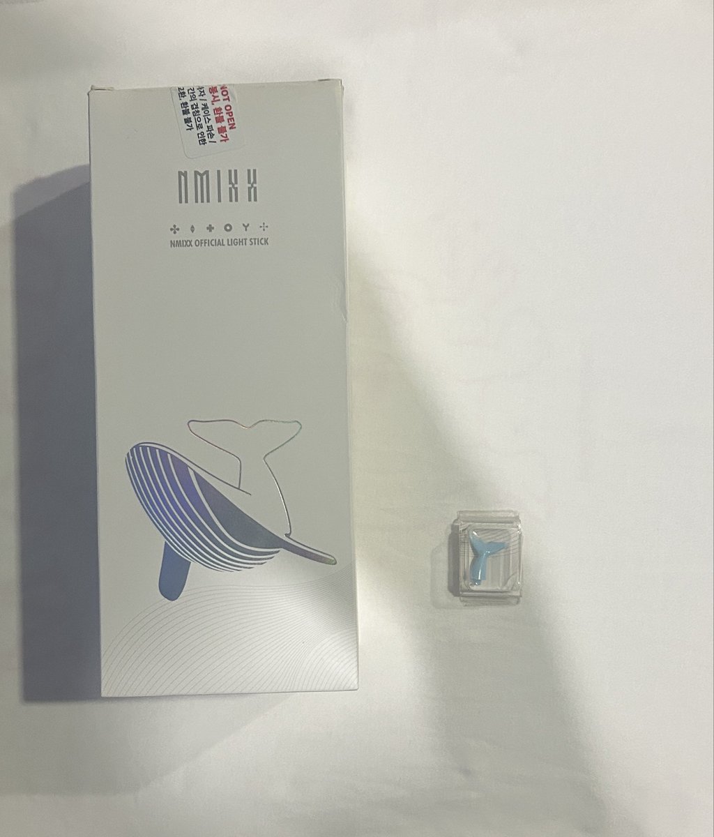 gnxtpy's tweet photo. พร้อมส่ง/นัดรับmrtเพรชบุรี/อโศก

แท่งไฟ 1300฿
หางแท่งไฟ 200฿
#ตลาดนัดnmixx https://t.co/LxDsQqKDZ0