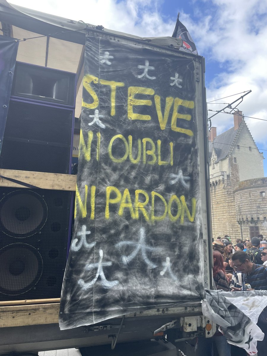 anges_heureux's tweet photo. #nantes
#steve
#festimanifestive https://t.co/5Ttpbw1PU1