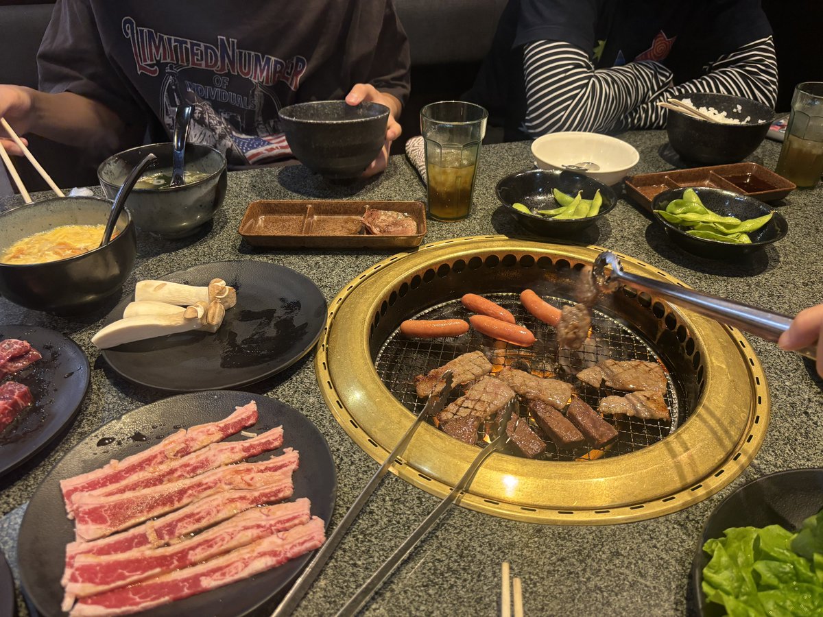 SakiFmb's tweet photo. みんなから 『ちびたん』て呼ばれてた
次男18歳。
就職して、もらった初任給で 離れて暮らす長男も迎えに行って 焼肉をご馳走してくれた。
一生忘れない☺️ ありがとう。ありがとう！ https://t.co/UtLYsbEK1O