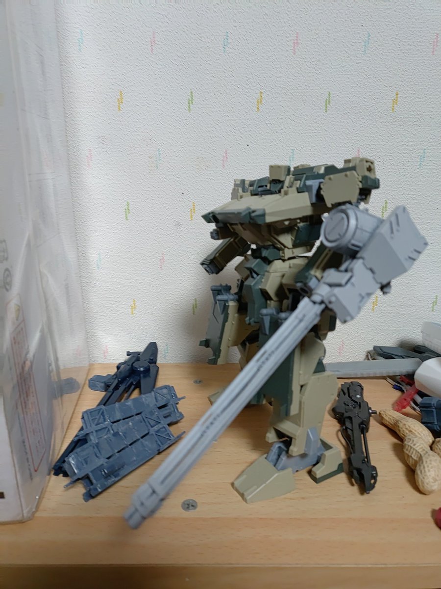 nisituki's tweet photo. GA武器セット05（8000円予定）
arm　Weapon
重ガト:GAN01-SS-WGP（左右分）
ハイレザライ:HLR09-BECRUX（展開差分あり）

Shoulder　Weapon
連動ミサ:BELTCREEK03

back　Weapon
強VTFミサ:DEARBORN03

※内容物は1枚目の白製品のみです。 https://t.co/gs2OWttFDp