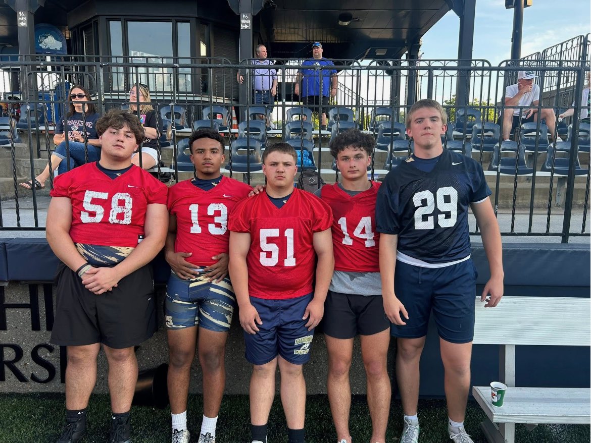 ColeKonek's tweet photo. I had an amazing time learning and competing at Duquesne University Thursday night. 
 
Thank you @DuqFB for having me and my teammates and thank you @CoachAJuncaj and the Duquesne D-line players for great guidance during drills and 1 on 1s. 🇺🇸

@RinggoldFball @PA_TodaySports @210ths @7Twice @WPIAL_Insider @TheWPIALEdition @Ringgold_HS