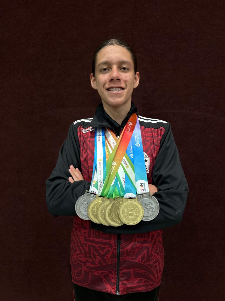 MaraLezama's tweet photo. 🏅👏🏼 ¡#QuintanaRoo cierra en el sexto lugar nacional de la Olimpiada Nacional CONADE 2026!

Nuestras y nuestros atletas concluyeron esta gran justa deportiva con un total de 233 medallas, 83 de oro 🥇, 54 de plata 🥈 y 96 de bronce 🥉, imponiendo además un nuevo récord histórico de preseas doradas para nuestro estado.

Toda mi admiración, orgullo y reconocimiento para cada atleta, entrenadoras, entrenadores y familias que hicieron posible este gran resultado. 

#ANivelDeCancha