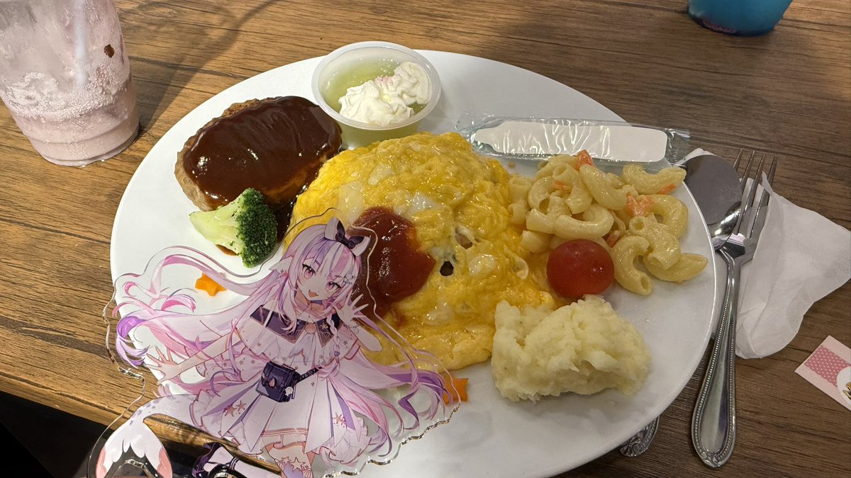 kabtox1's tweet photo. リスナーは配信者に似るとはよく言ったもので、本当に暖かい良いイベントでした！
遠くから来たごましぃ達も、本当にお疲れさまでした！！家に着くまでお気をつけて！！

僕の一番星は、間違いなくあそこに居た！眩しすぎたぜ☝️🪸💜
素敵な思い出をありがとう、ゆっくり休んでね

 #ろこまーれ https://t.co/GRNVe4MtjB