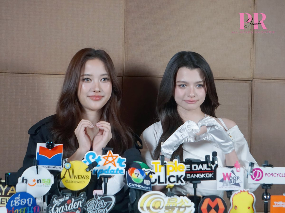 prjipata's tweet photo. "ฟรีน สโรชา" และ "เบ็คกี้ รีเบคก้า" ช่วงให้สัมภาษณ์ สื่อก่อนเริ่มงาน เสน่หาวาโย EPISODE 4 PREMIERE
THE AIR CROSSING THE LINE
#เสน่หาวาโยตอนที่4
#เสน่หาวาโย
#ฟรีนเบค #FreenBecky
#srchafreen #GIRLFREEN
#BeckyArmstrong #beckysangles
#4Elements
#NorthStarEntertainment https://t.co/Wp50lwqQ8F