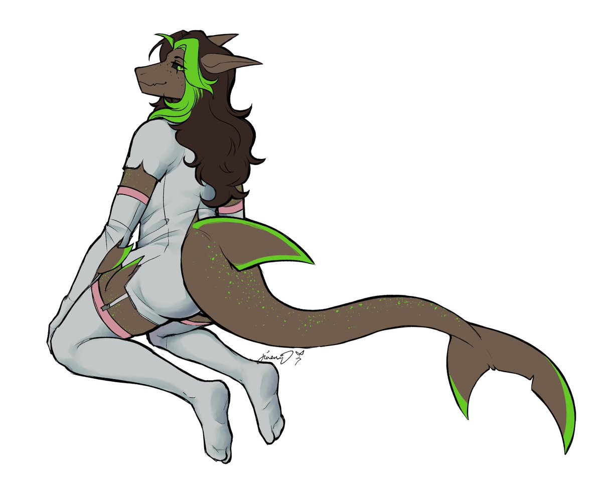 arcadedoublea's tweet photo. @LongRangeDog submitting fish for approval https://t.co/k6oc3obQ7V