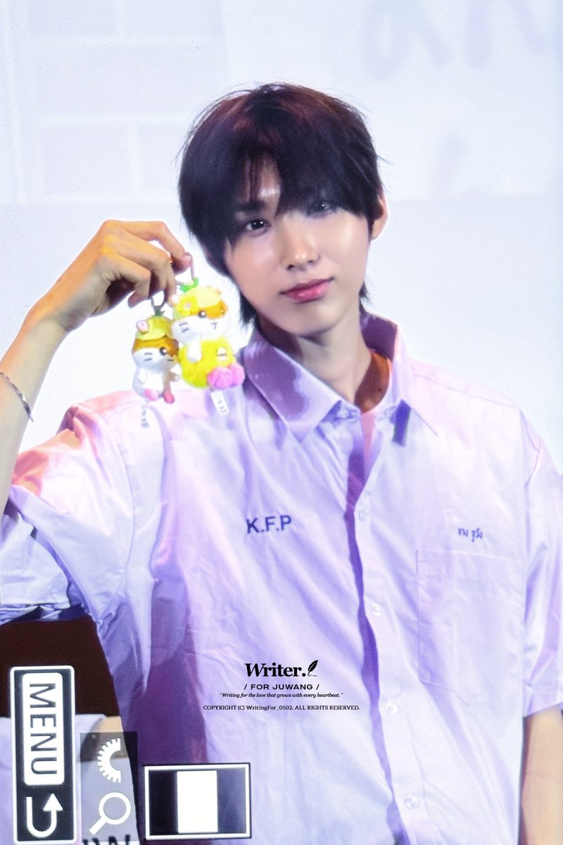 WritingFor_0502's tweet photo. 260606 방콕

#주왕 #ジュワン #JUWANG
#KickFlip #킥플립 https://t.co/Q2c2pKzlyf