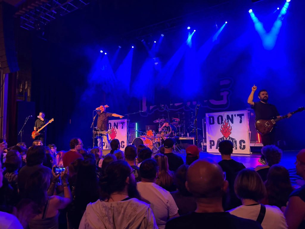 DontpanicPA's tweet photo. Ain’t no show like a hometown show! Thanks so much for showing up last night guys and gals. We had an absolute blast as always. 
CONNECTICUT! Today is your day. We are hitting the Milford Skatepark for a special FREE show with our pals in Scooped Up, Cheer Up Dusty and more. https://t.co/9vMFfhLloV