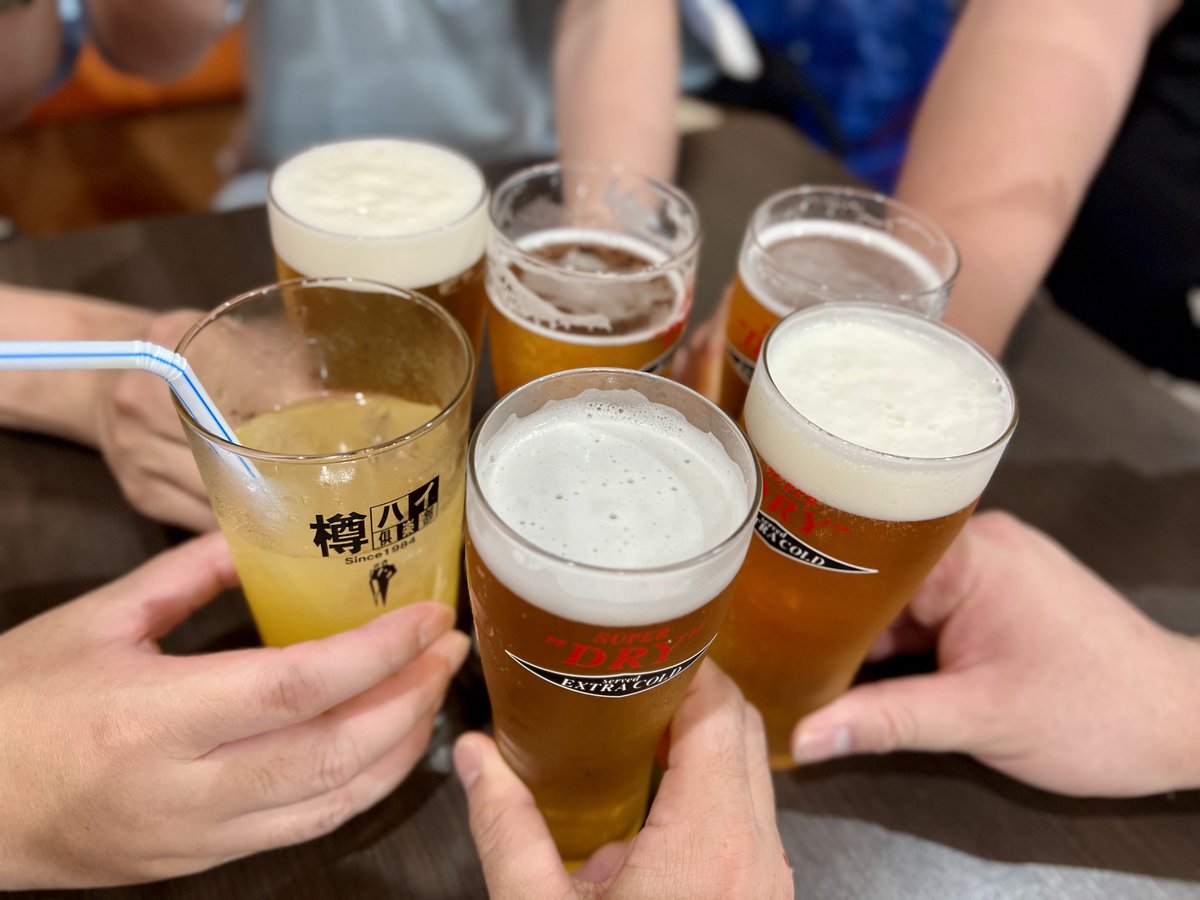 ABZTheRealDeal's tweet photo. ビッグでお疲れ様会🍻✨ https://t.co/zwBbmLKGzd