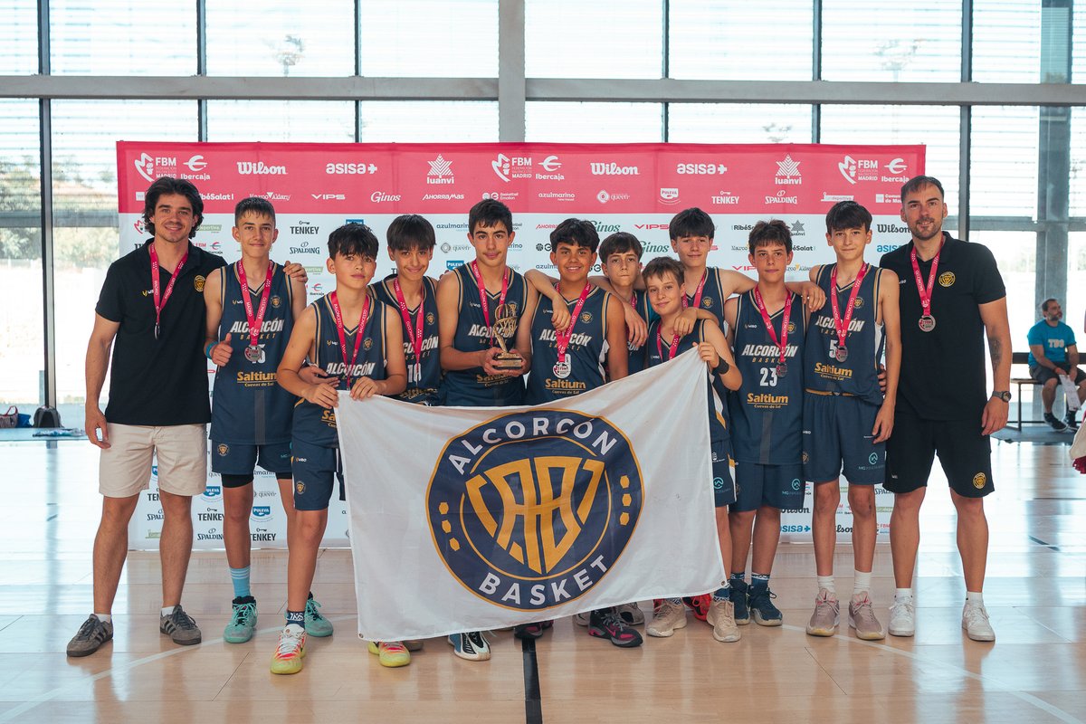 FBMadrid's tweet photo. Así ha quedado la categoría INFANTIL MASCULINO DE PRIMER AÑO en el #DíaPreferenteFBM

🥇 Conffidence Medical @CBCMostoles 
🥈 Saltium @AlcorconBasket 
🥉 Grupo Egido @Pintobasket Naranja
4⃣  @EstudioCD Blanco https://t.co/WtrmsOgp15