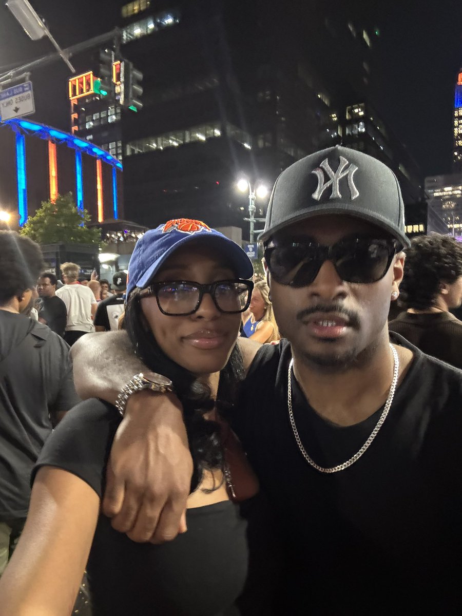 malwaves's tweet photo. me and my fiancé 🤝🏽 the Knicks 
All getting rings in June 🫡💍 https://t.co/hSRvIpOtyG