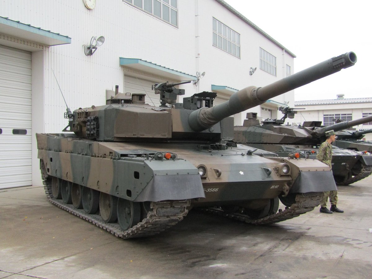 yahou555's tweet photo. 【戦車・機動戦闘車関連まとめスレッド】
武器学校で撮影した各種機甲科の車両。 https://t.co/o9kxlVWbkE