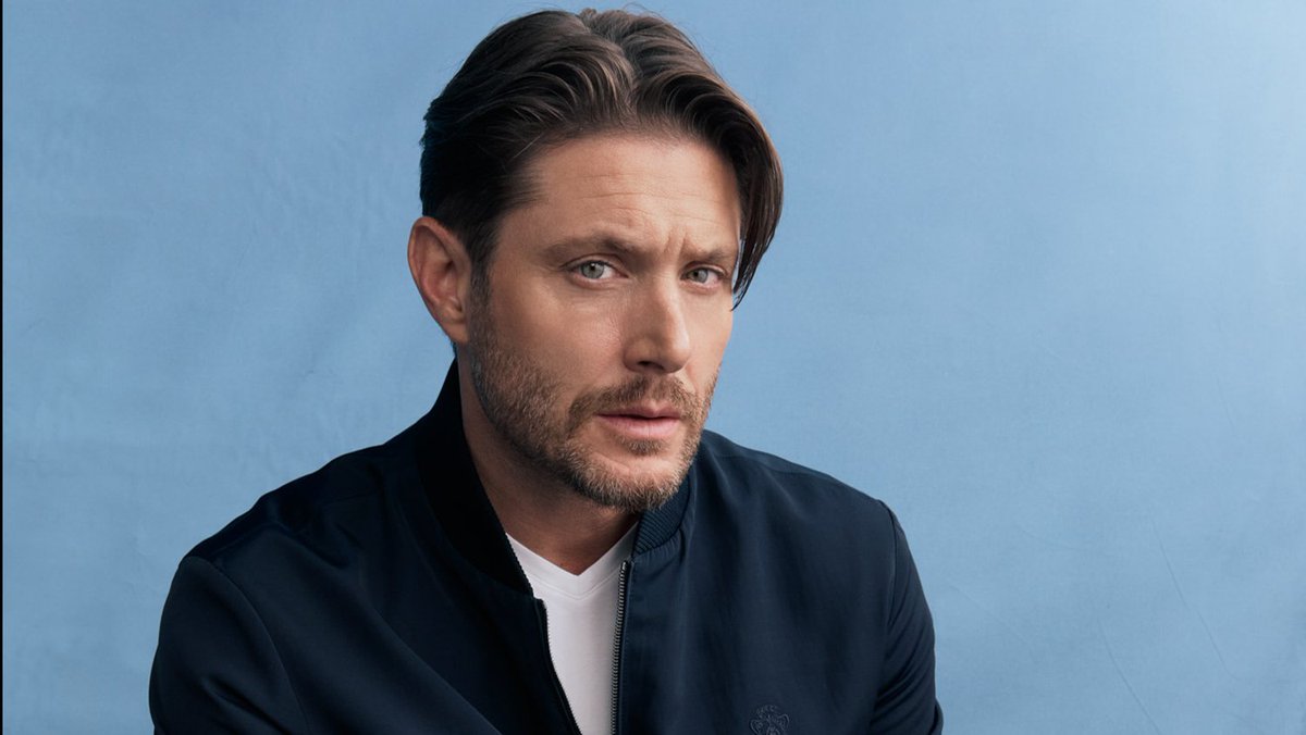 ginglovesjensen's tweet photo. Posted this photo of Jensen Ackles on my Instagram &amp; YouTube over 12 hours ago but forgot to post it here. 😍❤️

📸 Credit: Anthony Avellano for Deadline 
https://t.co/H7U7RpnXPc https://t.co/pBZjYGk0Sl