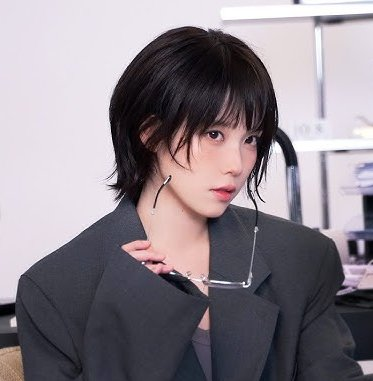 H_D_Alpha's tweet photo. Lo más gracioso es que su face model se ve igual, y para rematar ella tiene 33 años.

La gente se olvida que muchos asiaticos se ven más jovenes de lo que realmente són. https://t.co/PcrUH5GL4p