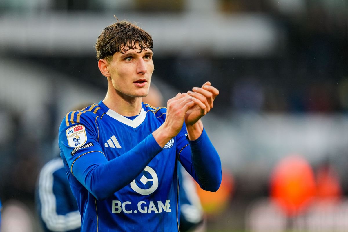 XtraLeicester's tweet photo. BREAKING🚨

A significant revamp of the squad is expected with Ghana international Abdul Fatawu, highly rated centre-back Ben Nelson and Danish international Jannik Vestergaard expected to be sold this summer.

Via @JPercyTelegraph 🥇 https://t.co/GvrC85erZs