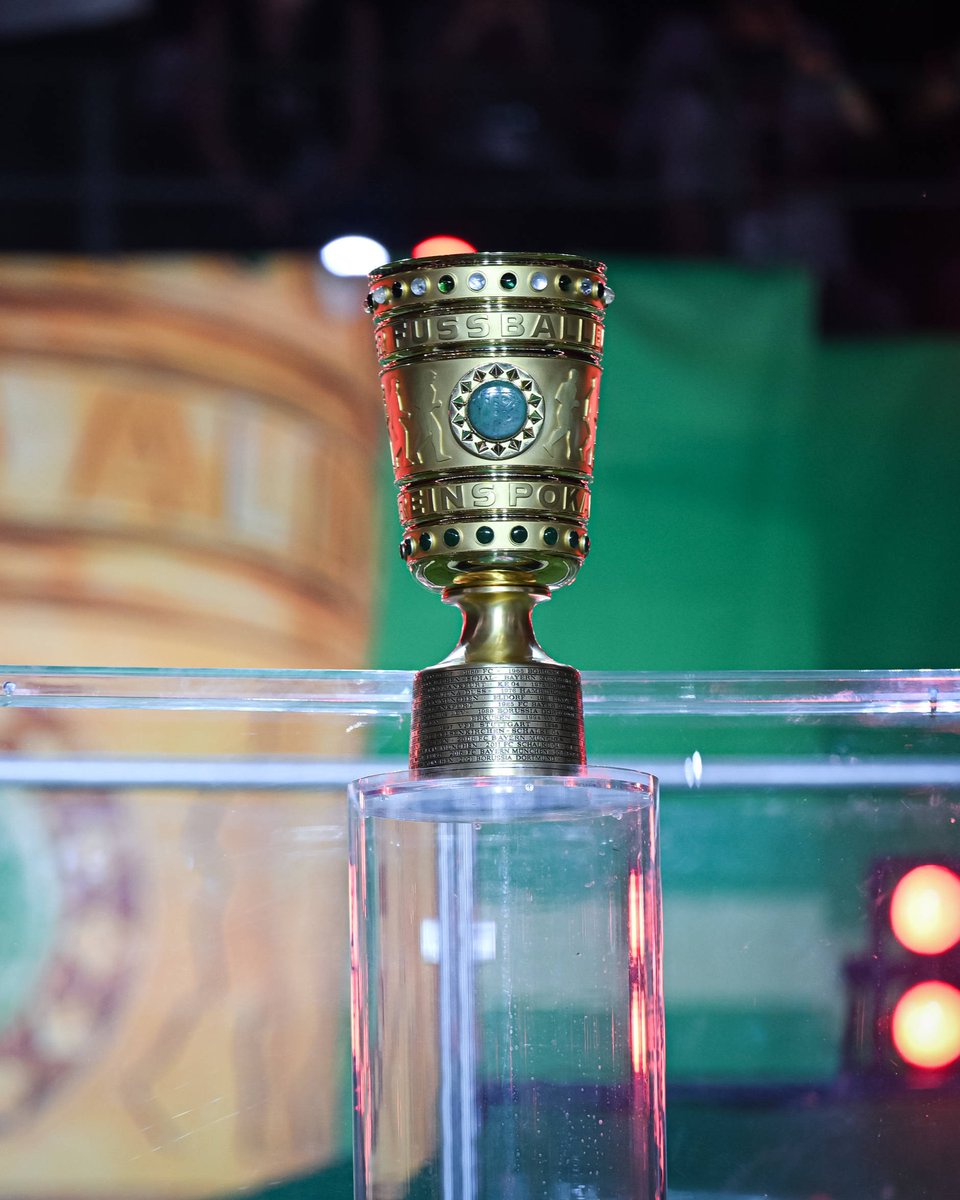 fckoeln's tweet photo. Die erste DFB-Pokalrunde wurde ausgelost 🏆👀

Der #effzeh wird das erste Pokalspiel zu Gast bei den Würzburger Kickern bestreiten. Das hat die heutige Auslosung im Deutschen Fußballmuseum in Dortmund ergeben. 
Die erste Pokalrunde findet zwischen dem 21. und 24. August statt. https://t.co/D7zqLg84lf