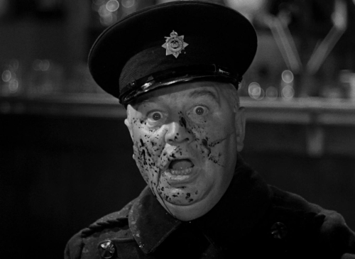 chatplin35's tweet photo. L'homme invisible 1933. 
Si au final, le sujet se révèle tragique, #JamesWhale injecte une part de comédie et de burlesque à l'angoisse de Jack Griffin, un savant victime d'une expérience irréversible. https://t.co/ffxJqbDg1U