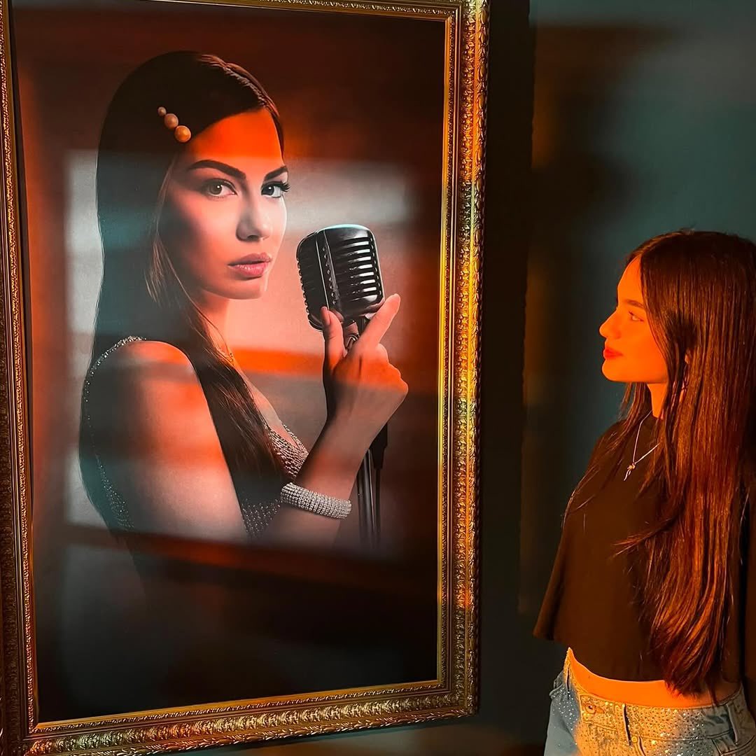 DemetOzdmrMedia's tweet photo. 🆕 | Eşref Rüya’nın çocuk Nisan’ı Asmin  Çiftçi ’den Demet Özdemir’li veda paylaşımı 🤍

📸 | @/cftciasmin • IG

#demetözdemir https://t.co/5NNgrnhLNP