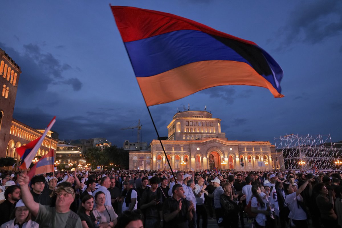MarioNawfal's tweet photo. 🇦🇲🇷🇺 Armenia arrests 6 opposition candidates the night before elections.

The timing alone tells a story.

The candidates belong to Strong Armenia, a pro-Russian party polling in 2nd place nationally. Their leader, billionaire Samvel Karapetyan, is already under house arrest on charges of plotting to overthrow the government.

Armenia is at a crossroads: Drifting West, negotiating peace with Azerbaijan, and quietly distancing itself from Moscow.

A pro-Russian party surging ahead of elections was always going to make Yerevan nervous.

Whether these are real criminal cases or political medicine, the optics hand Russia exactly the narrative it wants: Armenian democracy under Pashinyan is selective.

Source: Reuters