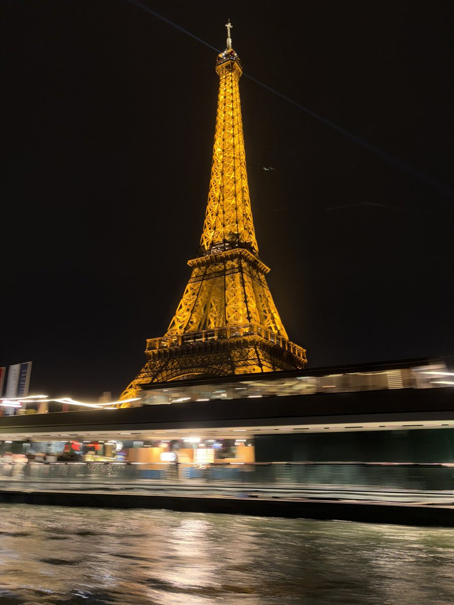norvegianwood_'s tweet photo. Je t’aime Paris. https://t.co/4GSQcXpkuu