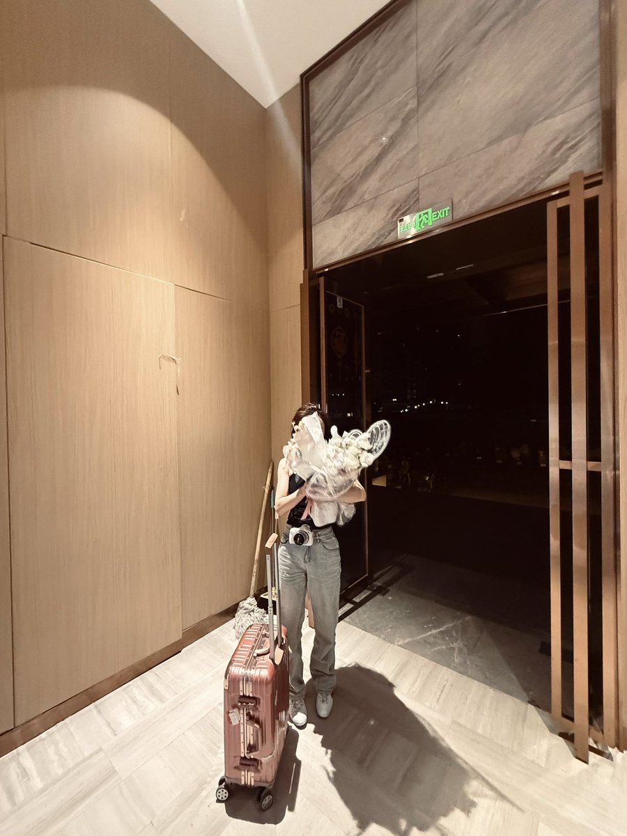 MeeTkiit's tweet photo. 累 https://t.co/vd4nINhDg9