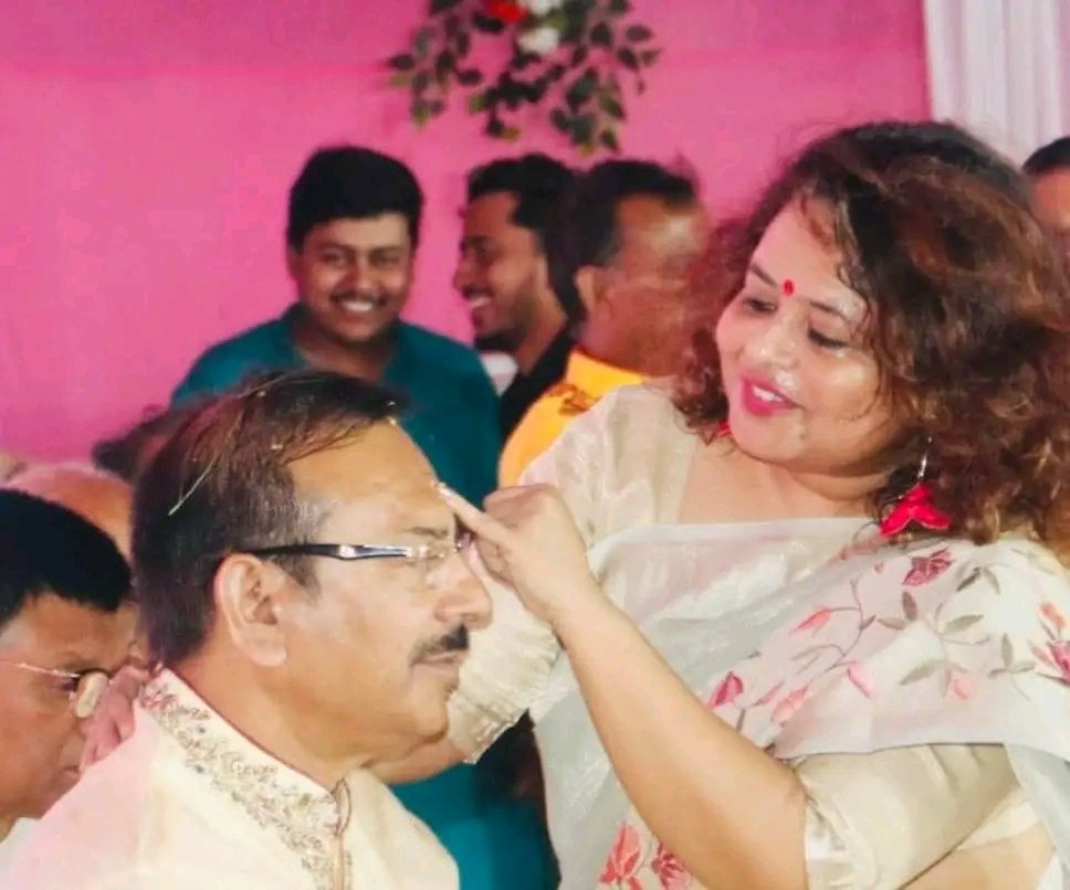 who_itsRB's tweet photo. @MoupiaNandy তো কি ভাইফোঁটা দিয়ে বিপ্লব I mean বিশ্বাস করবে? https://t.co/WOBrytnnJf