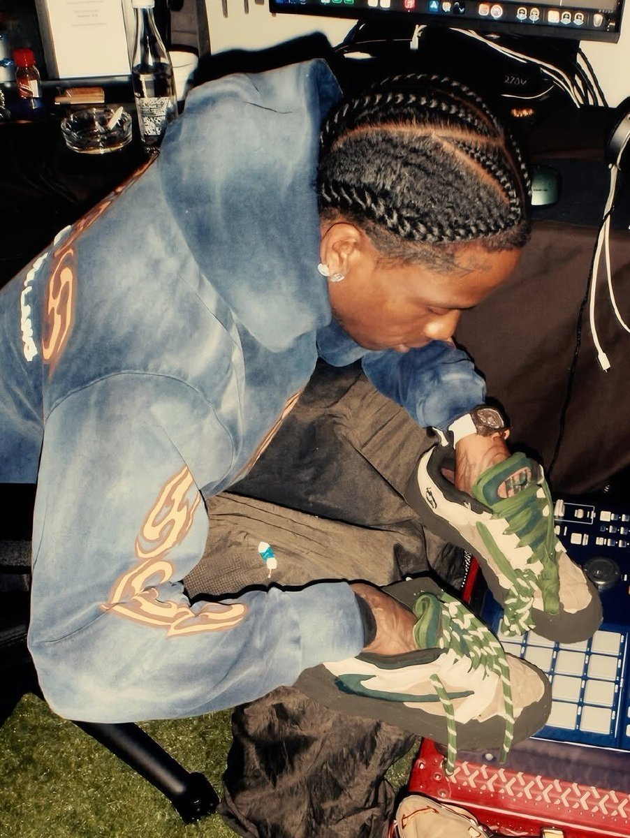 SneakerAlertHD's tweet photo. Travis Scott x CPFM x Nike Flea 1 🌵

• Spring 2027 
• $180 https://t.co/x486dWcrmU