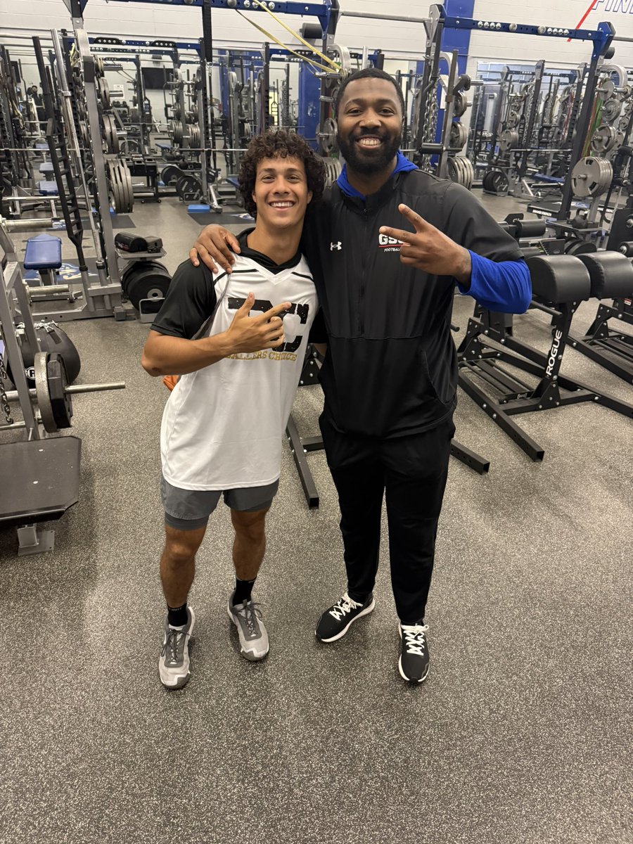 SawyerCohe21158's tweet photo. Thank you to @GeorgiaStateFB for having me and my team visit the school and hope to be back!! 
@CoachCamClark
@CoachMIL1  @BALLERSCHOICE1
@HOTLISTCAMPS  @CoachDishBC
@SWiltfong_ @FOFilmDiv
@adamgorney @samspiegs @TomLoy247 @LemmingReport https://t.co/WMzAUXWpIl