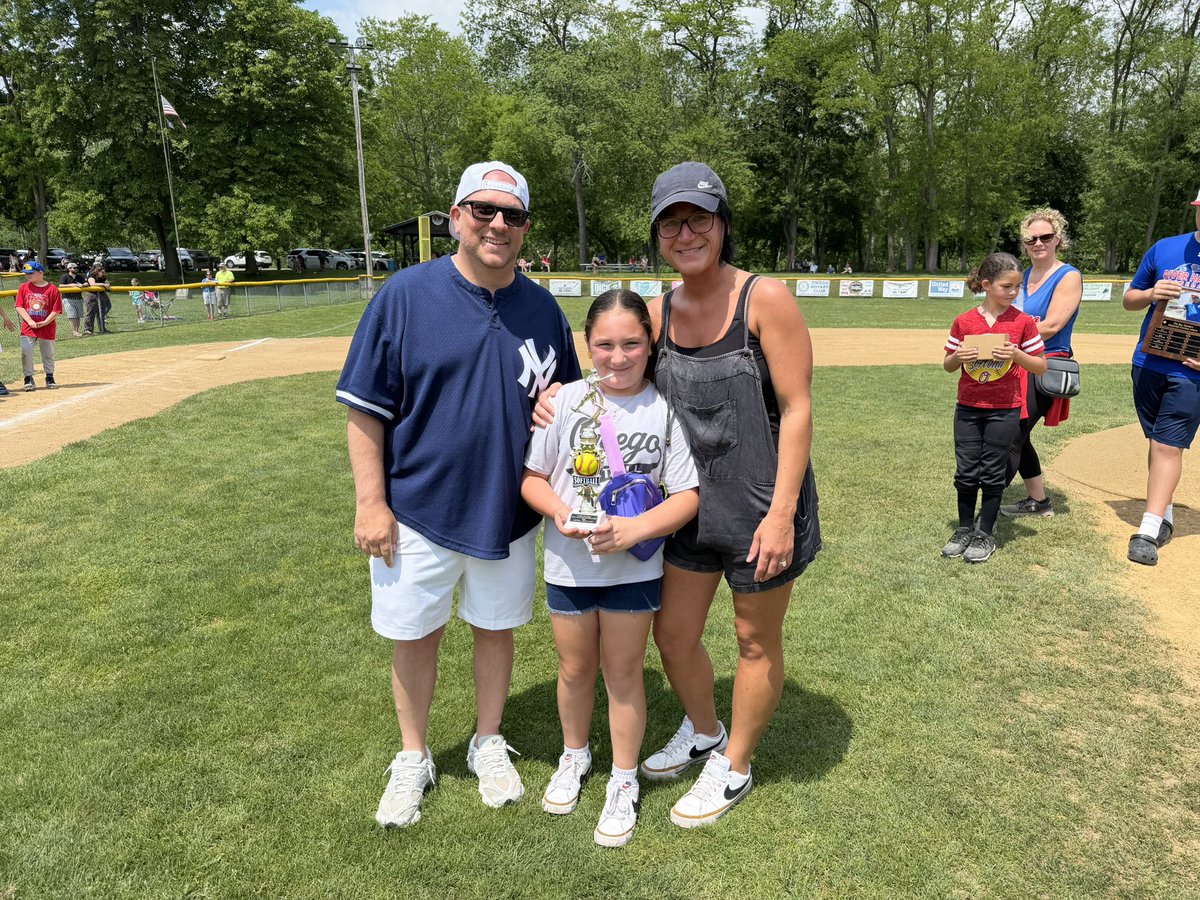 OwegoLL's tweet photo. Congratulations to Lennyn Flint and Aldon Lohmann on winning this year’s Casey Carlson Sportsmanship Award! We’re so proud of you both ⚾️🥎 https://t.co/x4JerIQjRm