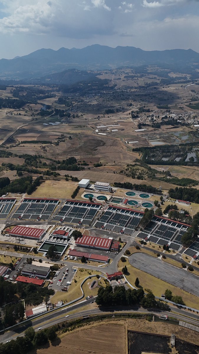 ernesto_mendez's tweet photo. #SistemaCutzamala cuenta con 64.03% de llenado; podría incrementar el envío de agua durante Mundial de Futbol⚽️, gracias a que cuenta con reservas suficientes. 
Foto: @ernesto_mendez #Drone #DJI #MIni4Pro 
@conagua_mx @Conagua_OCAVM @citlalli_peraza https://t.co/WiW2Uo0CTS