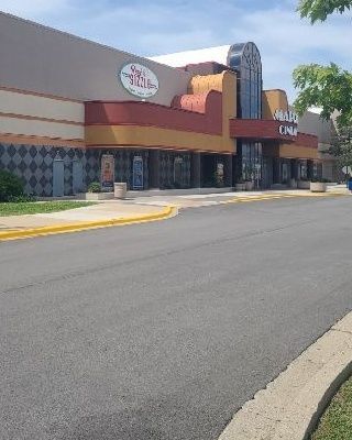 MokenaLotClean's tweet photo. The work done throughout the week pays off all weekend long.
#curbappeal #parkinglotmaintenance #walkwaymaintenance #sidewalksweeping #propertyupkeep #groundsmaintenance #propertymanagementservices #littercleanup #portering #outdoormaintenance https://t.co/3nUftSfJu2