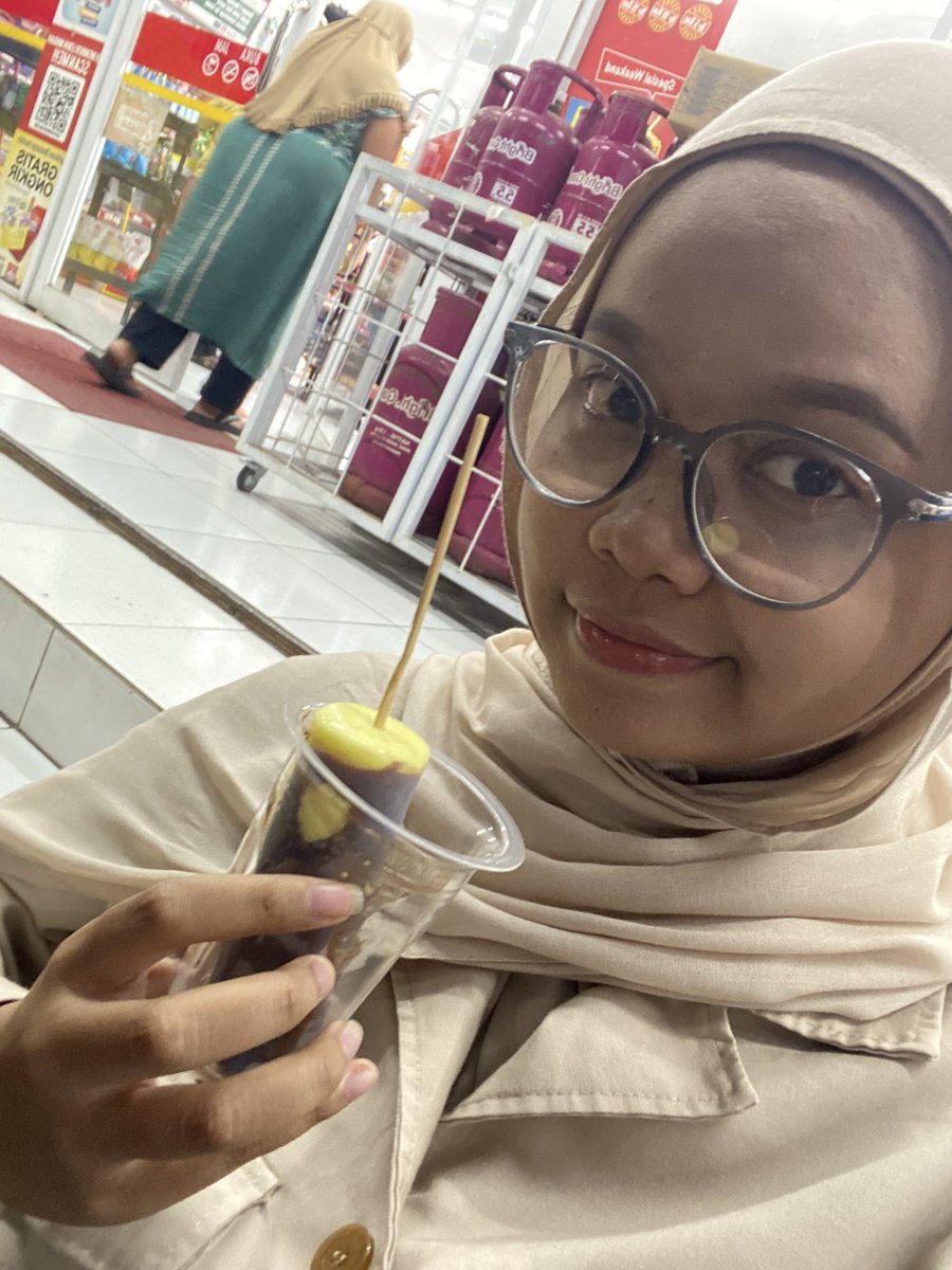 noheaay's tweet photo. Hehe mam es jadul https://t.co/nHRBA0N00A