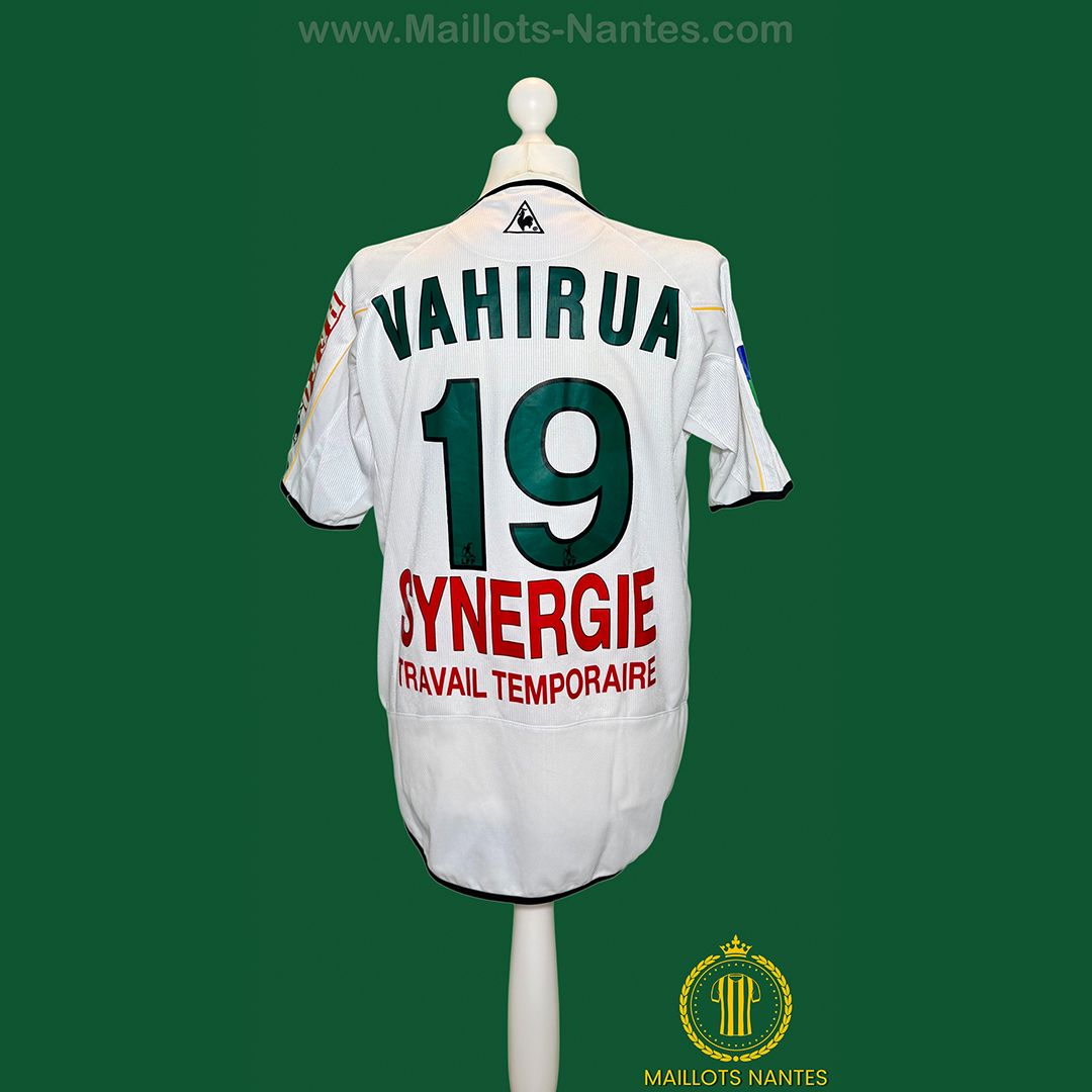 Maillots_Nantes's tweet photo. 👕 Maillot FC Nantes porté par Marama Vahirua 🔰
📅 Saison 2003/2004
🌐 https://t.co/6gdwBCK5kI
#allezfcnantes #ligue1 #football #nantes #france #football #soccer #fcnantes #foot #emilianosala #futbol #madeinfcn #futebol #fcn #ultras #sala #birthdayfcn #maillot #collectio https://t.co/52VuxooXPW