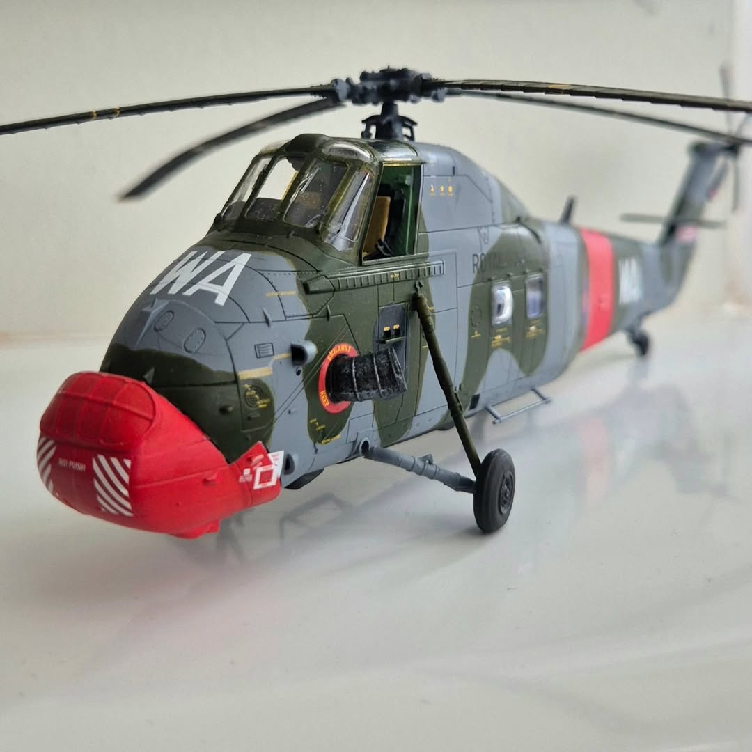 Airfix's tweet photo. Awesome work on this Westland Wessex HC.2 build! 🚁

“I would definitely recommend this kit to anyone — whether you're a seasoned pro or a complete beginner. It’s a satisfying project with great results either way!”

📹 Ig/ grizzlybearworks

Shop now: https://t.co/Nar3nbK4jT 👈 https://t.co/WdXGztBi3R