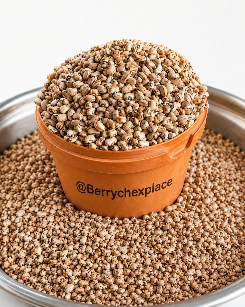 Berrychexplace's tweet photo. Good evening, my amazing people ❤️
I am active and taking orders!
🌾 Honey Beans – ₦4,500 
🍠 Sweet Potatoes – ₦3,000 , Yellow Garri – ₦2,000 
🧅 Onions – ₦3,500
📍 Location: Kaduna 🚚 Nationwide delivery available https://t.co/gU7Mzb00em
