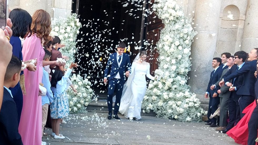 vozlemos's tweet photo. El exjugador del Celta Gabri Veiga prefiere Monforte para su boda https://t.co/i6tRmVHMOG