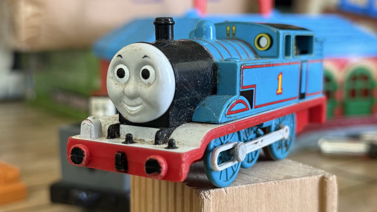 GreenEngine06's tweet photo. Garage sale finds https://t.co/ln1UiR5eBj