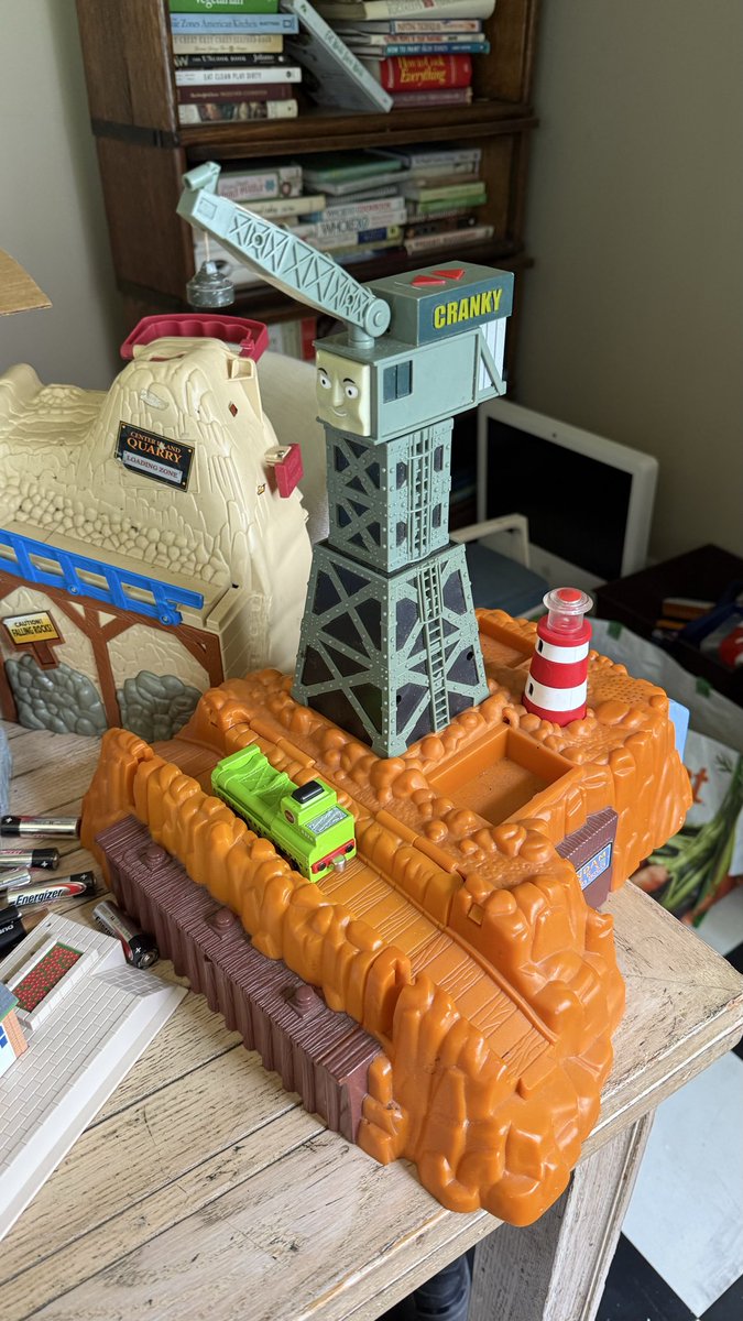 GreenEngine06's tweet photo. Garage sale finds https://t.co/ln1UiR5eBj