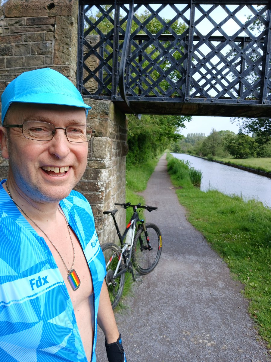 AlanJenney's tweet photo. A twenty-three mile figure-of-eight heading to Marple along the Macclesfield Canal, across town to the start of the Middlewood Way, along that before rejoining another section of the Macclesfield Canal to Macclesfield, across town to the other end of the Middlewood Way, then back https://t.co/z9pjVgnGf5
