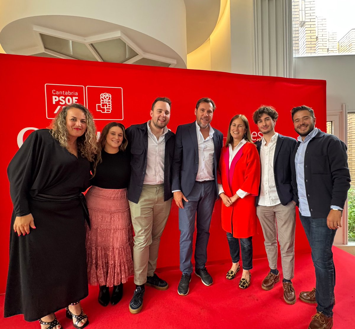 JSCantabria's tweet photo. 📸 Hoy hemos acompañado al PSOE de Reinosa en la celebración de su centenario junto al ministro Óscar Puente.

🌹 100 años de, compromiso y progreso. Orgullosos del trabajo que el Gobierno de Pedro Sánchez está realizando por Reinosa y por Cantabria, con inversiones históricas… https://t.co/asbTjXU2by