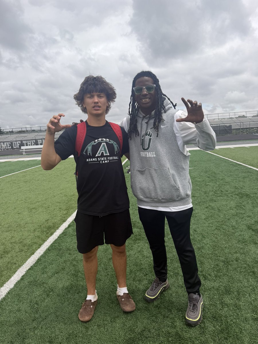 Natesimos's tweet photo. Had an amazing time at the @asugrizzliesfb camp! I want to say thank you to the coaches @coacholney @CoachByrd916 @CoachGallasASU @ffchsfootball https://t.co/NGYUZbyLj7