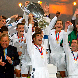 futbolrandom26's tweet photo. ¿Cómo era el mundo cuando España ganó el mundial 2010? 
Real Madrid tenía 9 Champions  
Messi gana su segundo balón de oro 
Maradona era DT de Argentina 
Las consolas más populares era PS3 y Xbox360
Lamine Yamal tenía 3 años
El primer ministro español era José Rodrígez Zapatero https://t.co/L11NUMkcjT