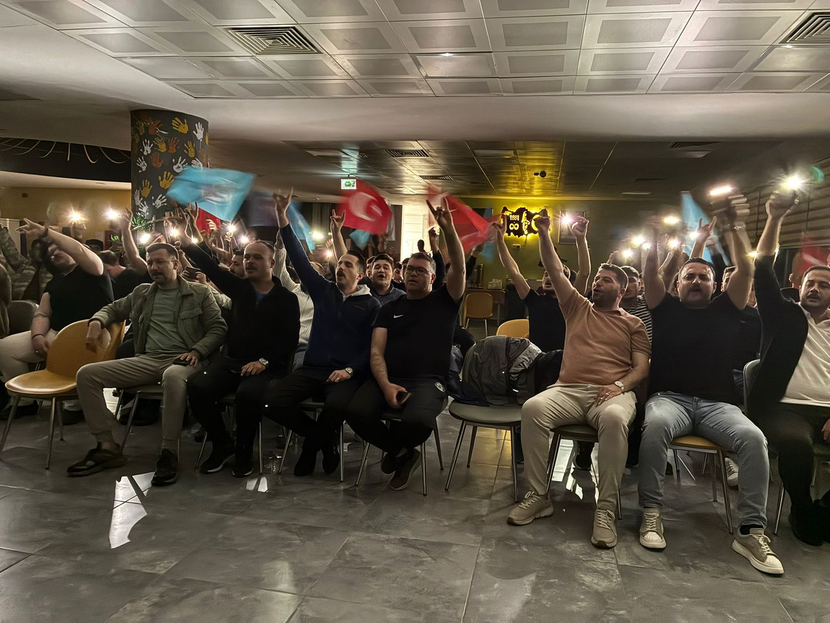 av_Emirhan's tweet photo. Ülkü Ocakları Manisa İl Başkanlığı olarak; ortaöğretimdeki gençlerimiz, üniversite teşkilatımız ve il-ilçe ocak yöneticilerimiz ile birlikte Kula İlçemizde Gençlik Kampımızı gerçekleştirdik.

Kula Gençlik Kampı 3.Gün:
🎵 Kıymetli Sanatçılarımız ile Konser
💡Yaşam Becerileri Atölyesi
🎯Okçuluk Eğitimleri
🥋Matrak Etkinliklerini Gençlerimiz İle Birlikte Gerçekleştirdik ve Ülkücü Yeminimizi yaparak kamp programımızı bitirdik. 

Ülkü Ocakları Eğitim ve Kültür Vakfı Genel Başkanımız Sayın Ahmet Yiğit Yıldırım’ın belirttiği üzere Ülkü Ocakları: “Adam gibi adamlar yetiştirmiştir. Bundan sonra da bu şekilde yetiştirmeye devam edecektir.”
