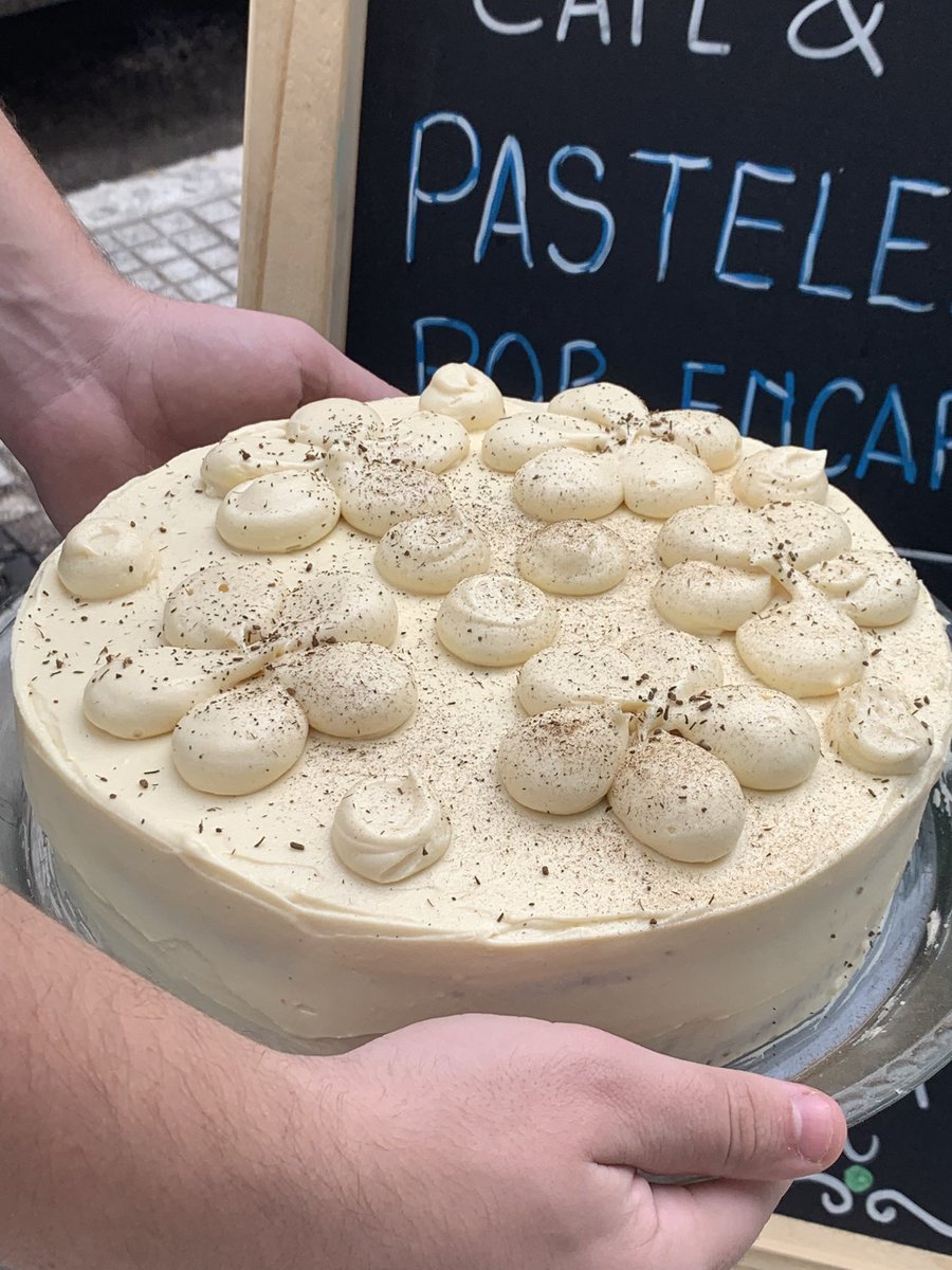 CasaPausaCafe's tweet photo. Sabado en Casa.
¿Quién viene?

Además: Rogel, Lemon pie, Apple crumble, Torta de chocolate Heavy, mousse de frambuesas…
No sé… vofi. https://t.co/A1oojSv3pI