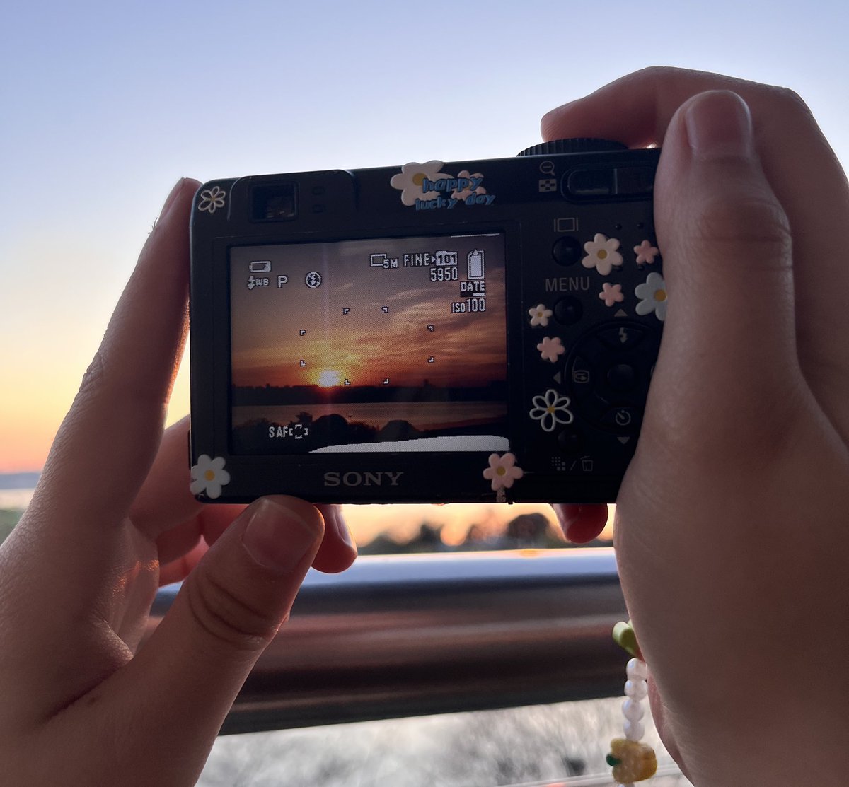 ulasinaryasi's tweet photo. Çocukluğum, şimdiki halimi pinterestten kaydederdi 🥹🤍💫 https://t.co/826x55VNyV