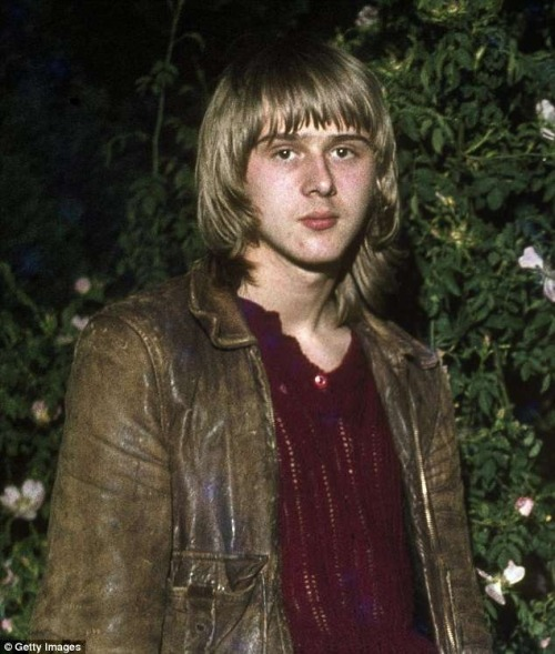 MSolisEscobar's tweet photo. Danny Kirwan (13 May 1950 – 8 June 2018) was a British #musician whose #greatest success came with his role as #guitarist, #singer and #songwriter with the #blues #rock #band Fleetwood Mac between 1968 and 1972.
https://t.co/rQUkDHknp2 https://t.co/HDG8fjvqPO
