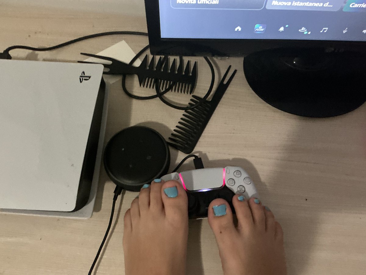 Lilytixr's tweet photo. Play time UwU
#femboy #femboys https://t.co/5KogydEysU