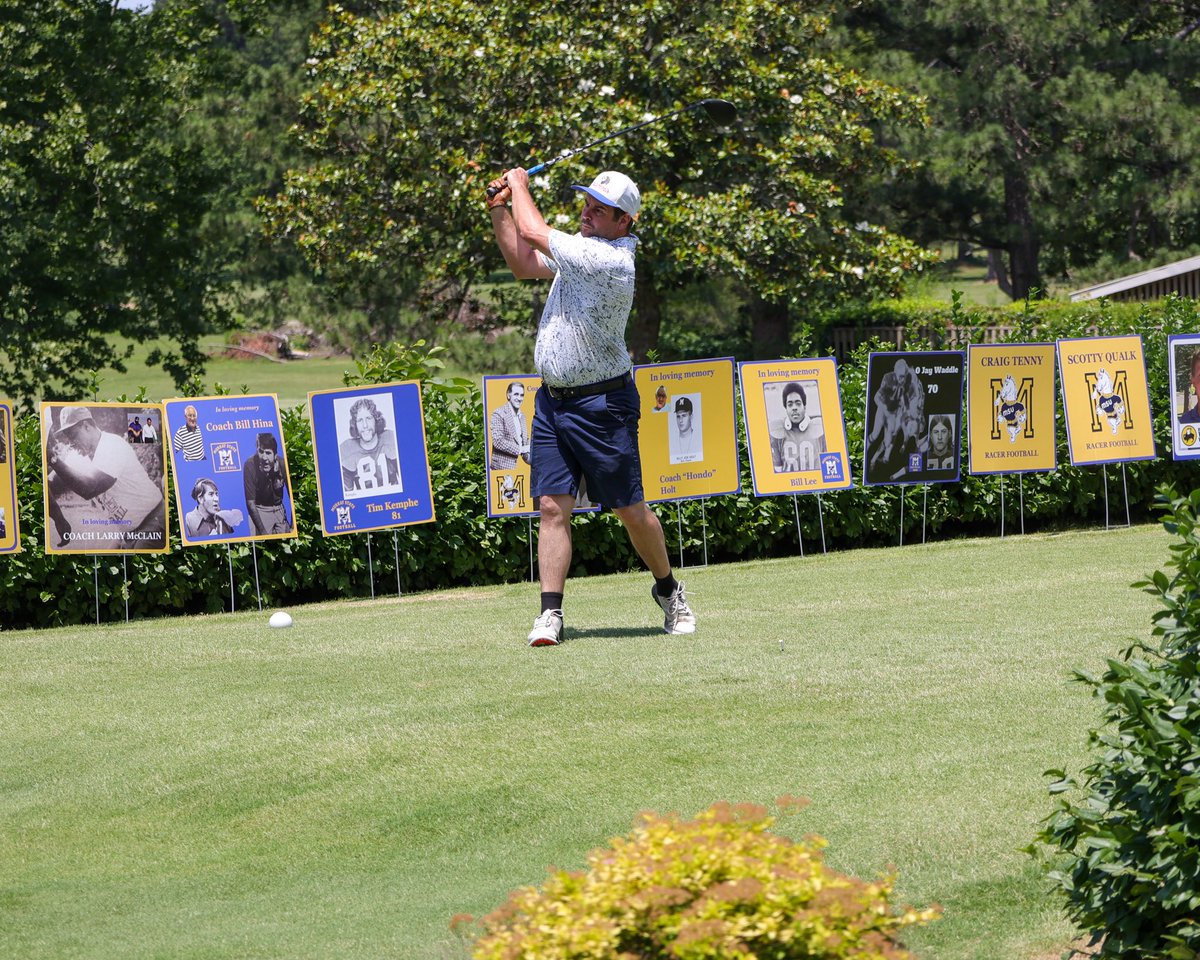 racersfootball's tweet photo. 🏌️ Great day on the course yesterday with @RacerFBAlumni! 

#GoRacers🏇 https://t.co/xu5bw0Nc6X